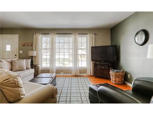 Living room 2